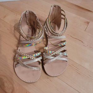 Cynthia Rowley Girls Gold Sandals Size 4